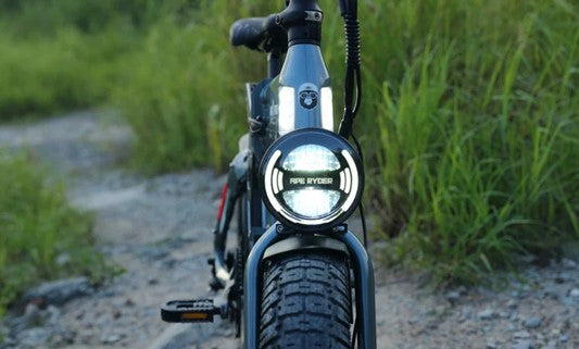 大型ヘッドライト