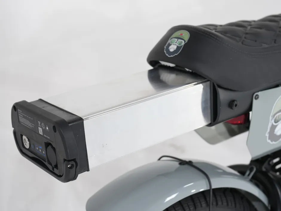 フレーム内蔵型着脱式バッテリー